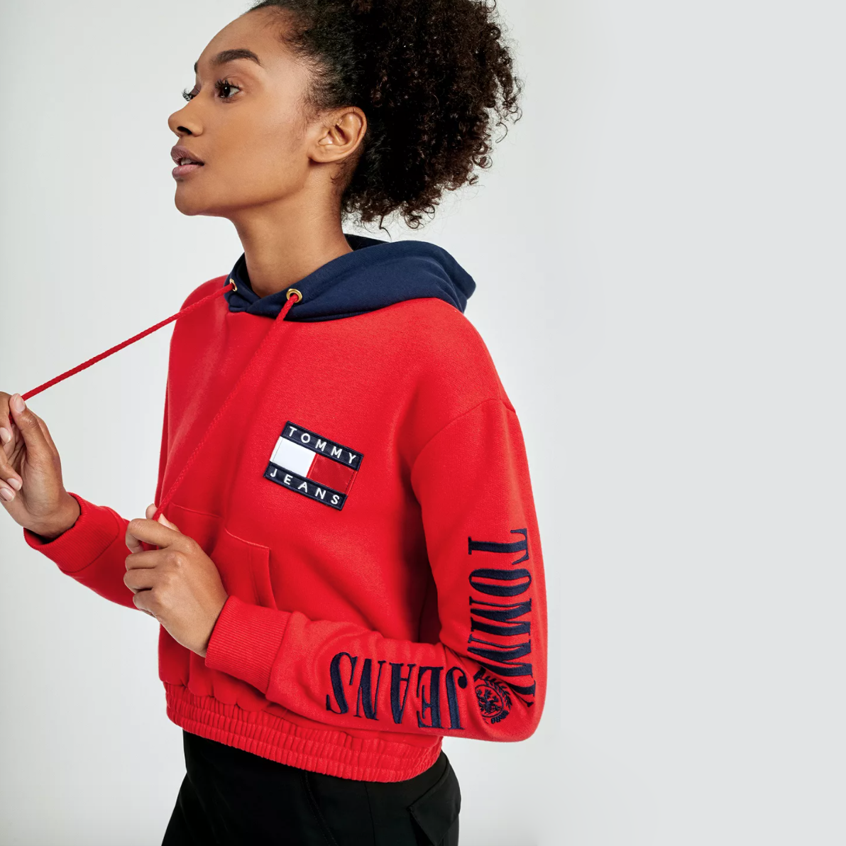 Tommy Jeans 90's Capsule Logo Sweatshirt in Red