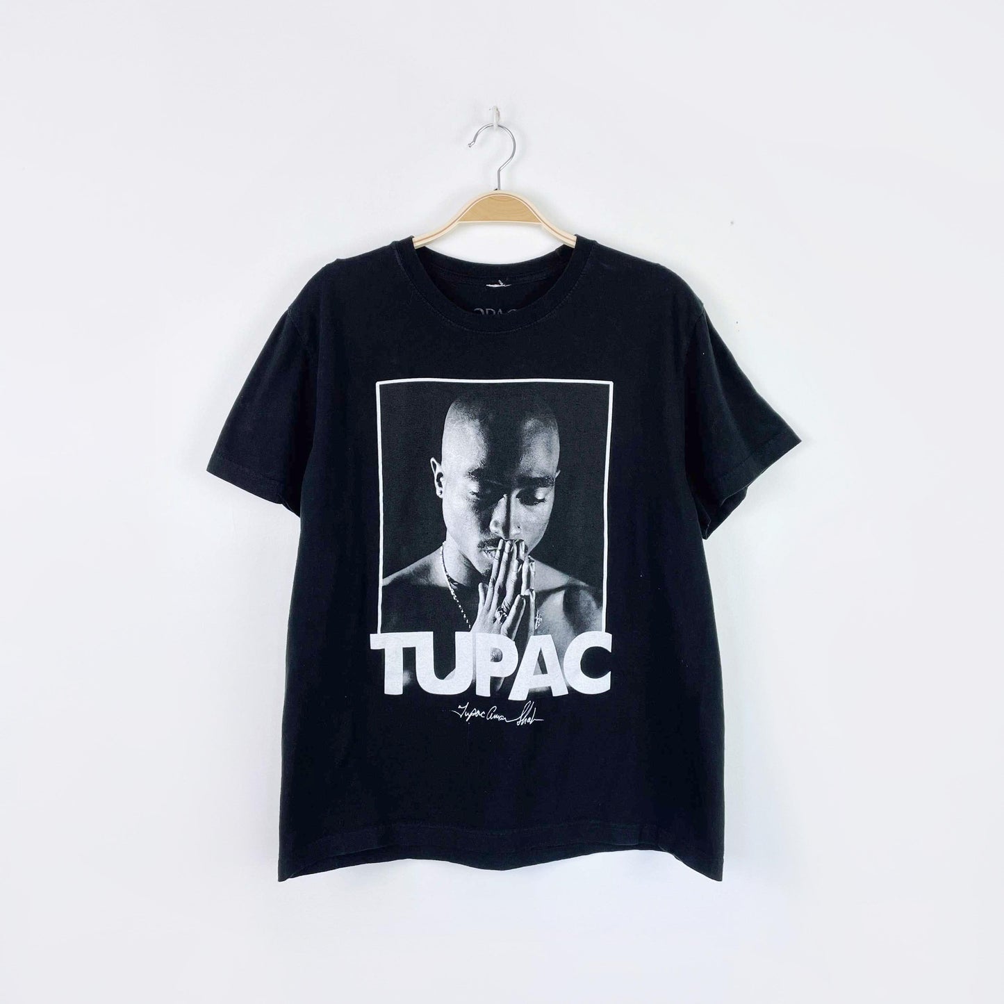 bravado tupac shakur praying hands tee