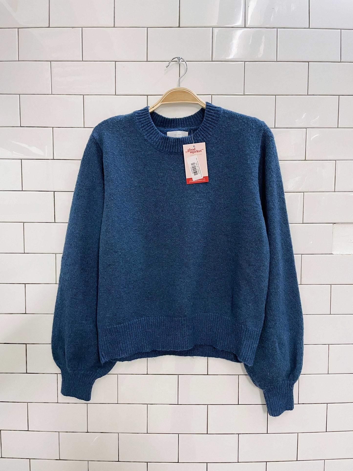 oak + fort blue angora blend knit crew