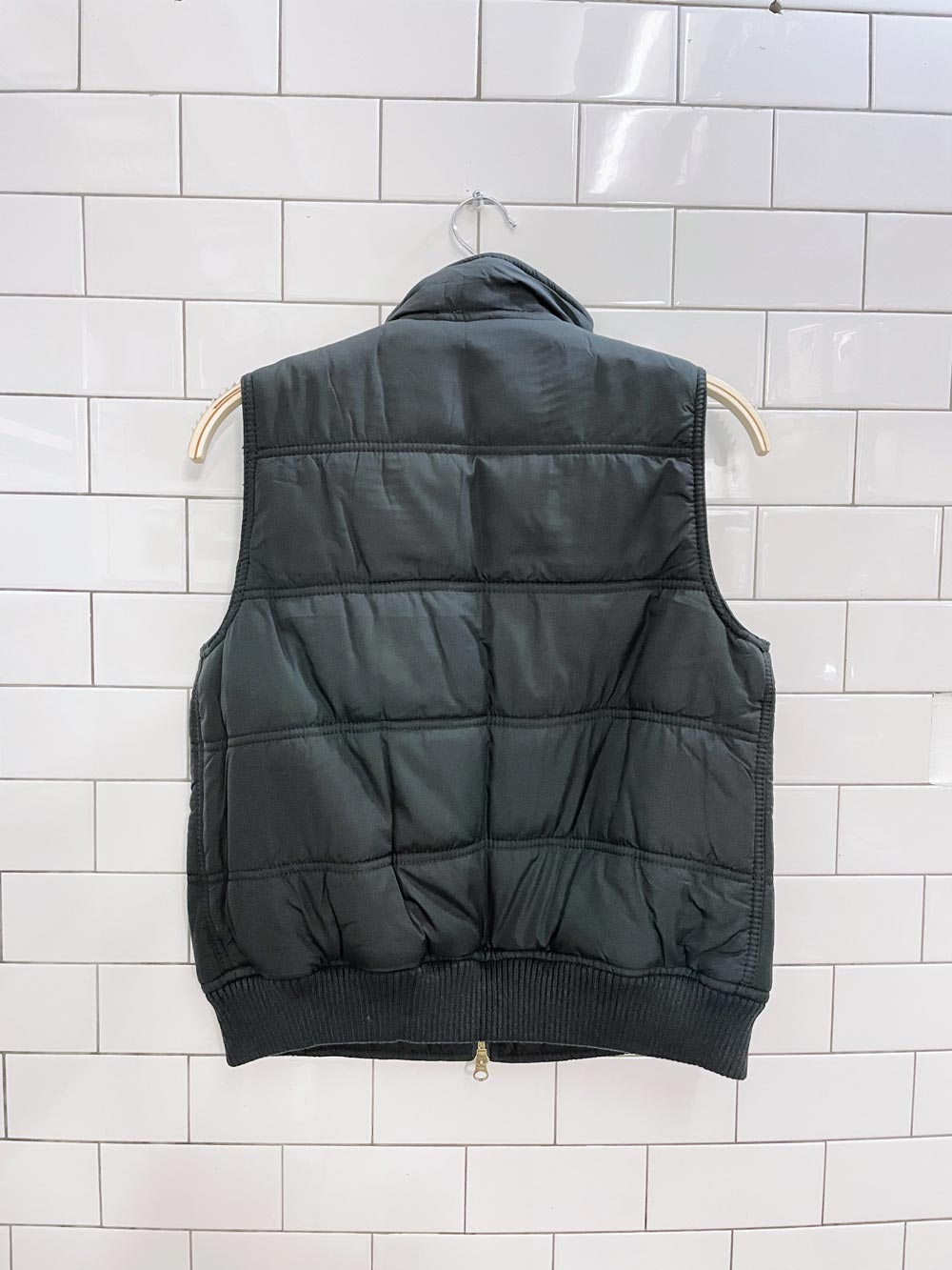 liz claiborne black puffer vest