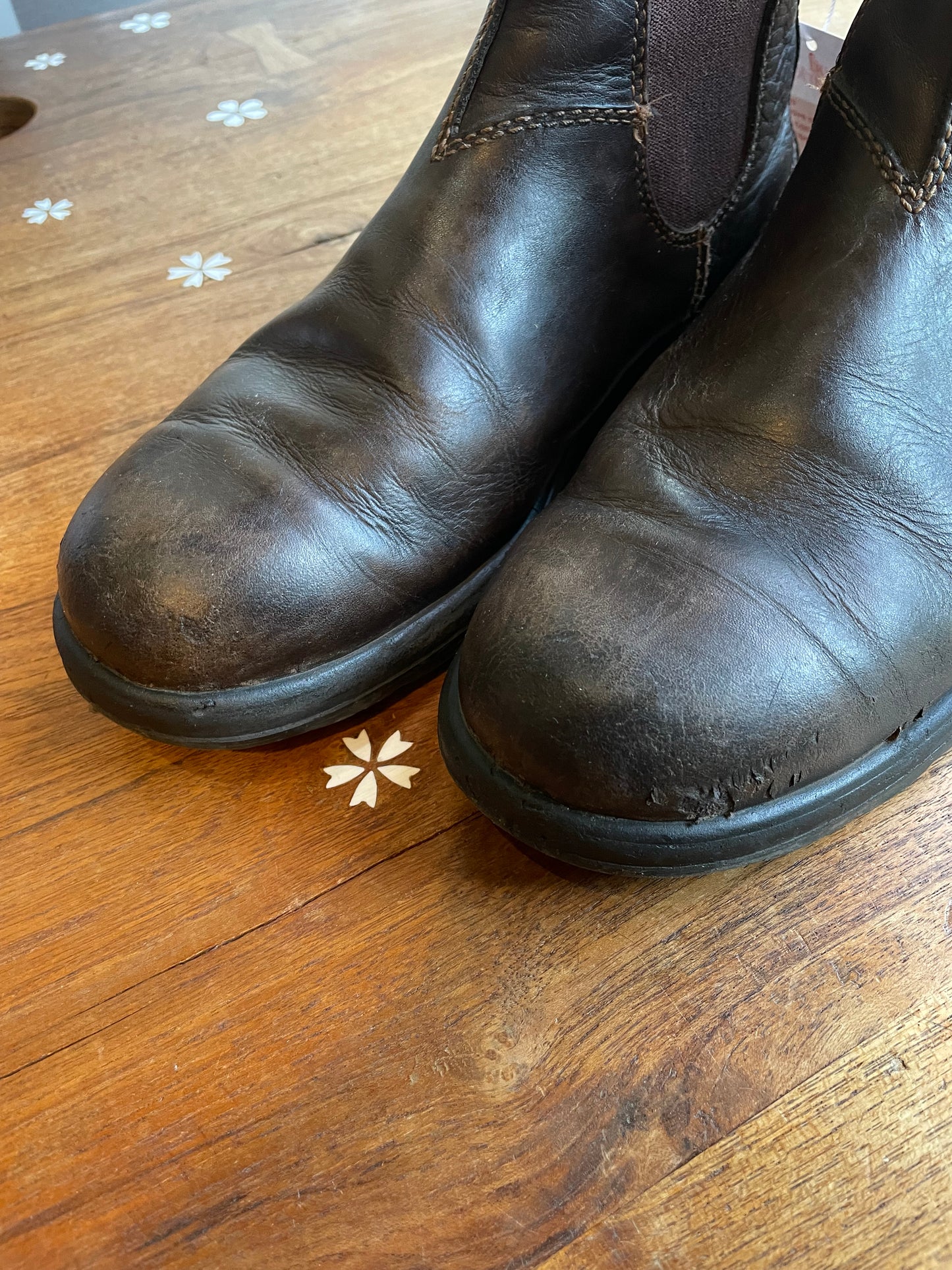 blundstone 550 brown round toe leather chelsea boots