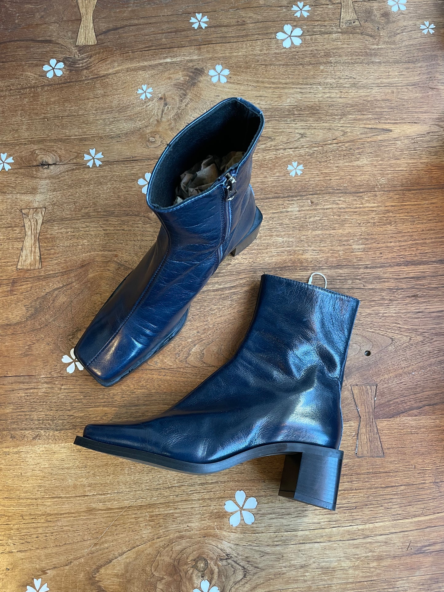 l'intervalle blue leather square toe heeled boot