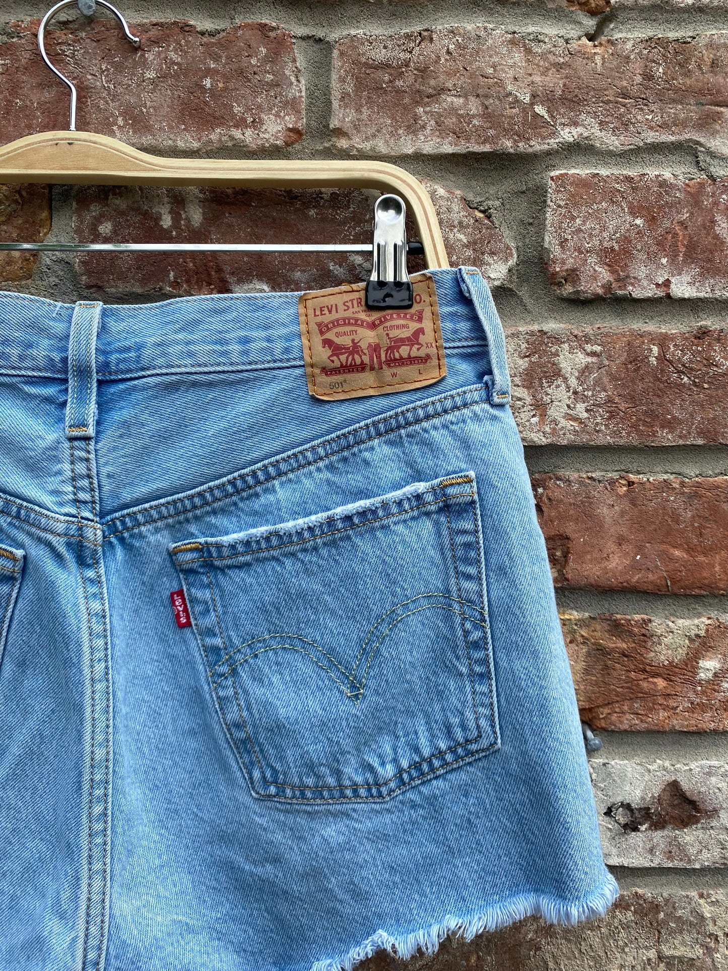 levi's 501 original cut off denim shorts