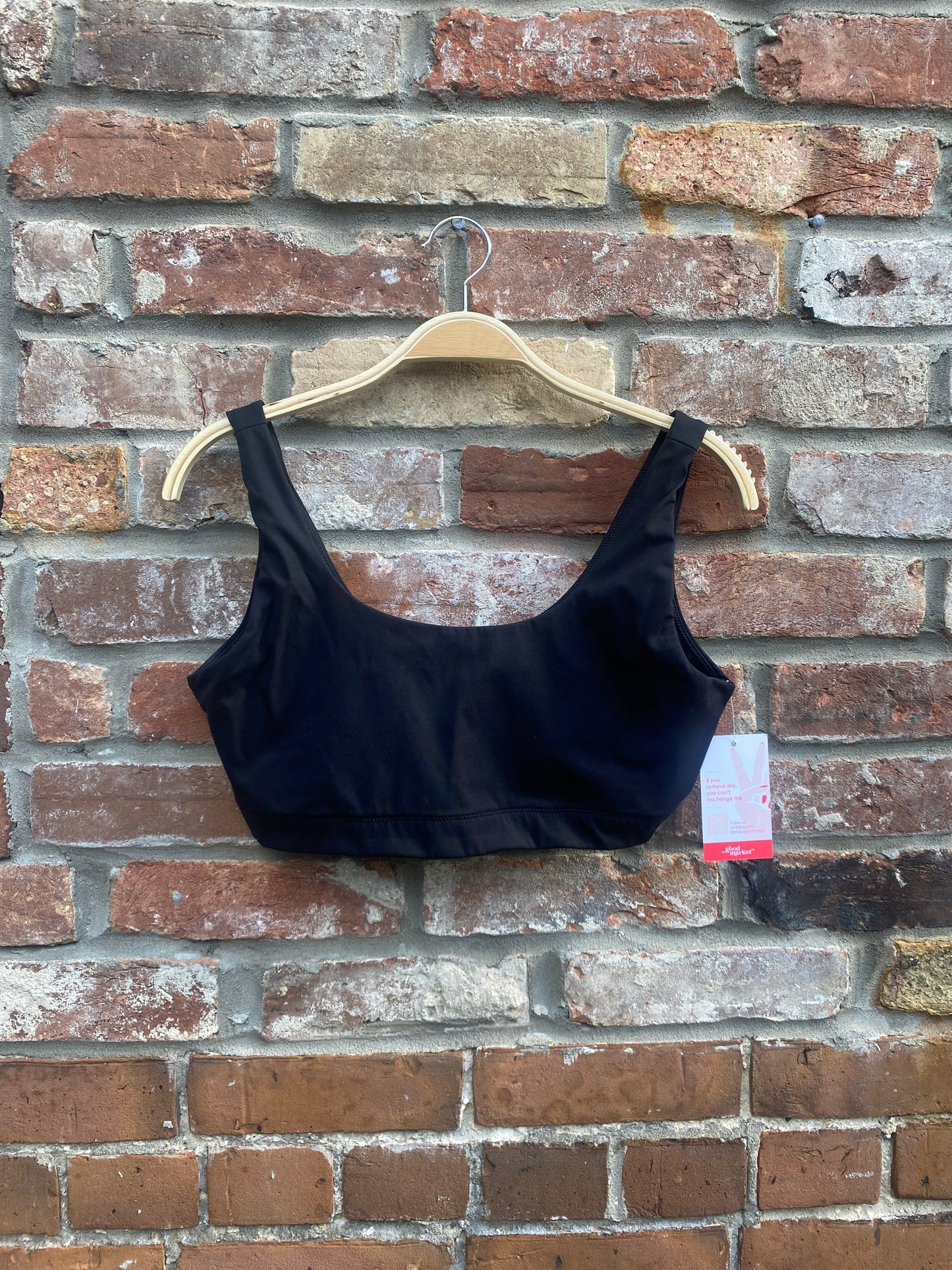 everlane the perform sports bra