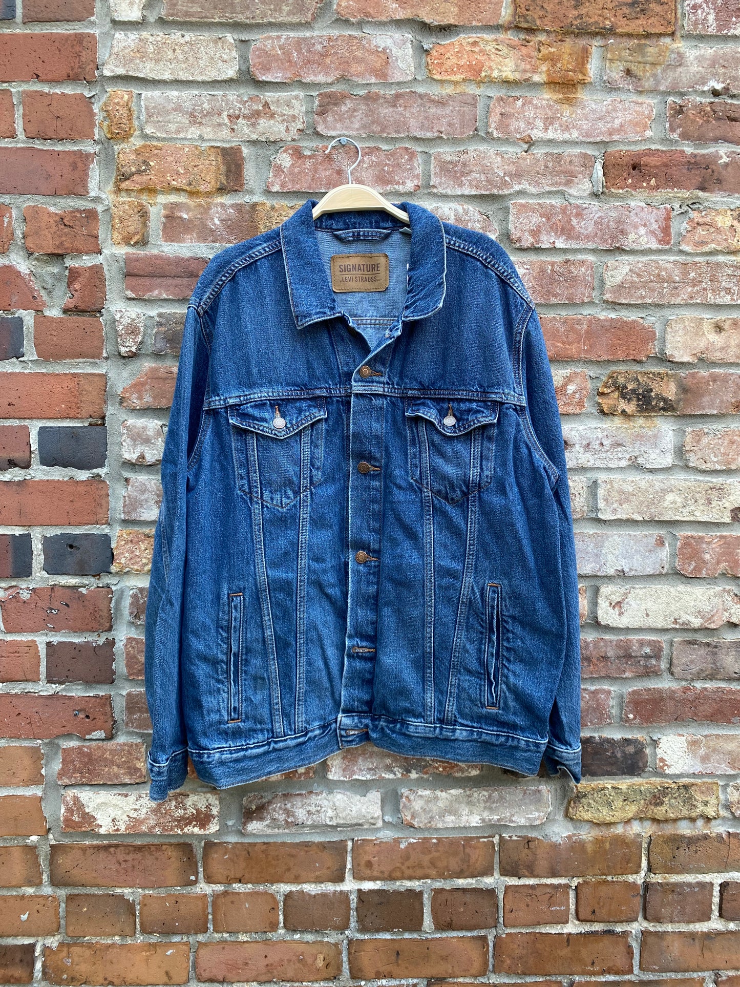 levi's denim trucker jacket