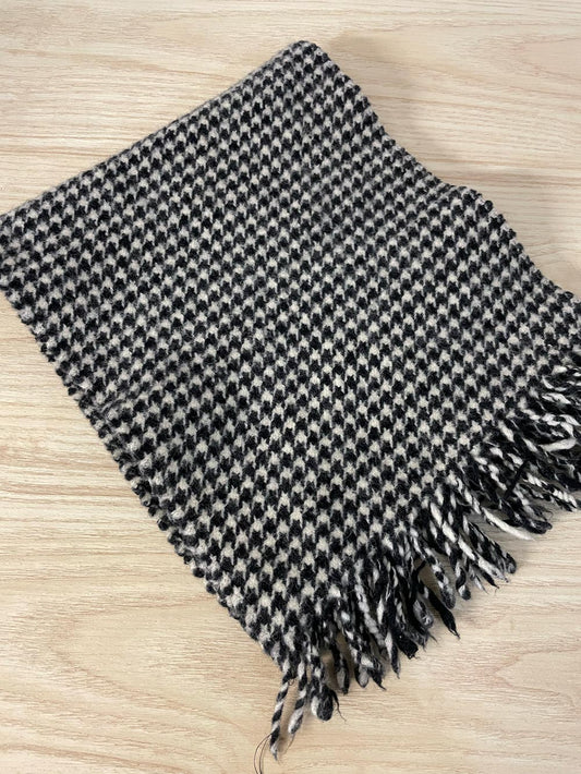 vintage wool houndstooth scarf