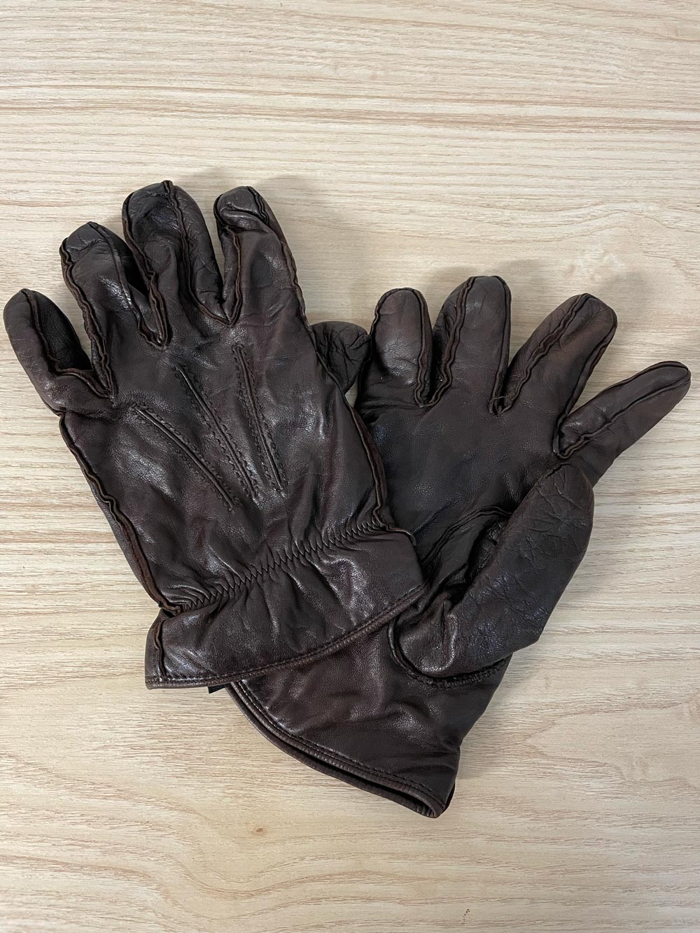 holt renfrew cashmere lined leather gloves