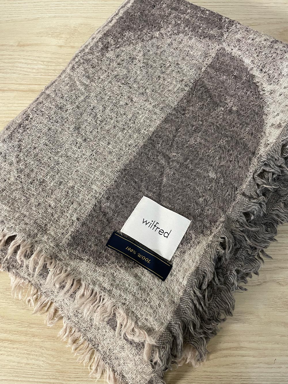 wilfred 100% wool haus party blanket scarf