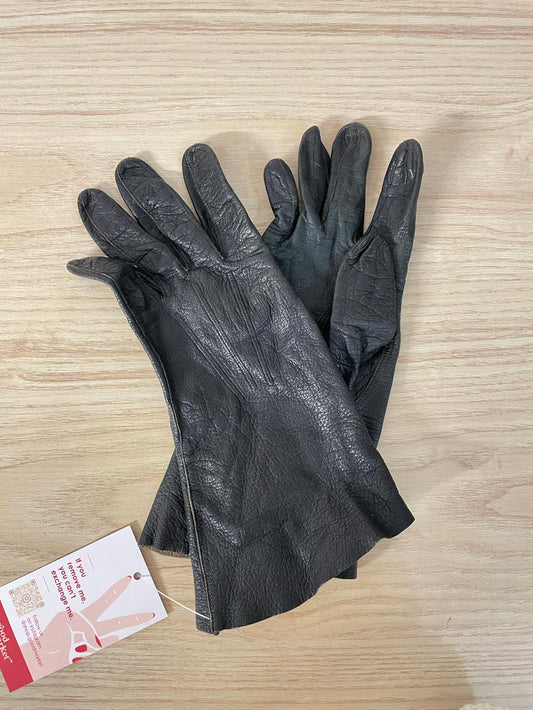 black unlined leather gloves