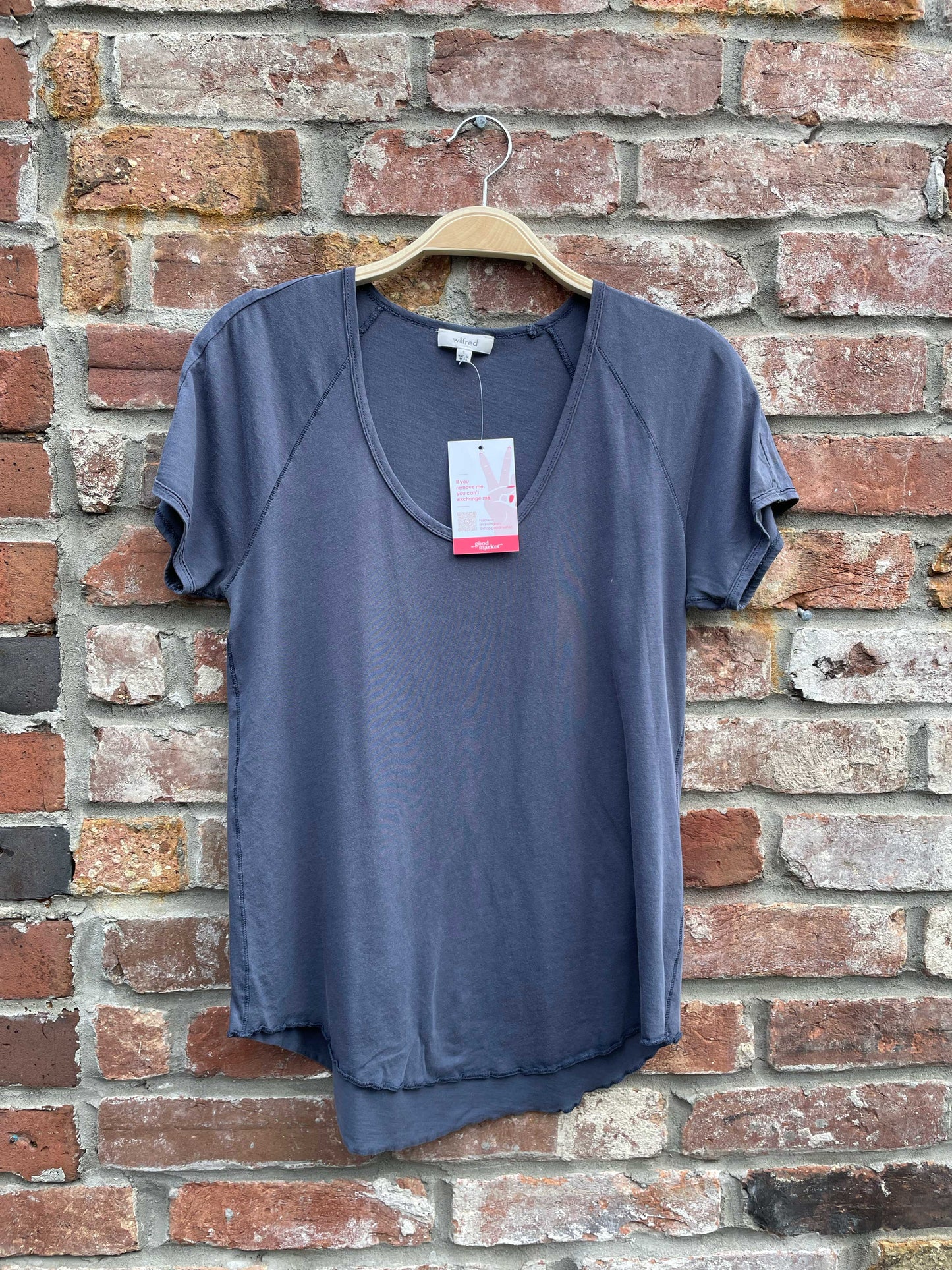 wilfred raglan basic tee