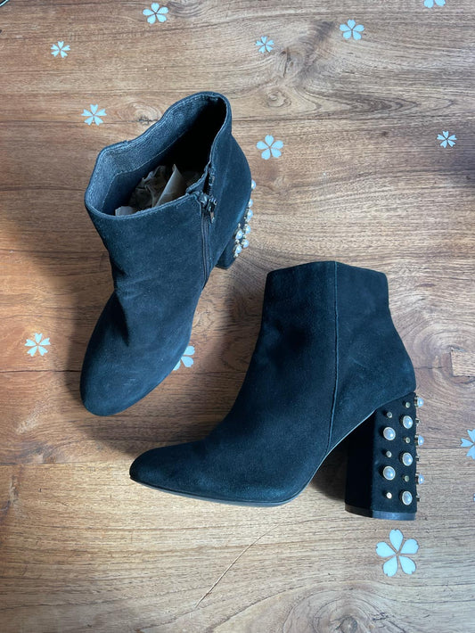 steve madden yvette suede pearl heel boot