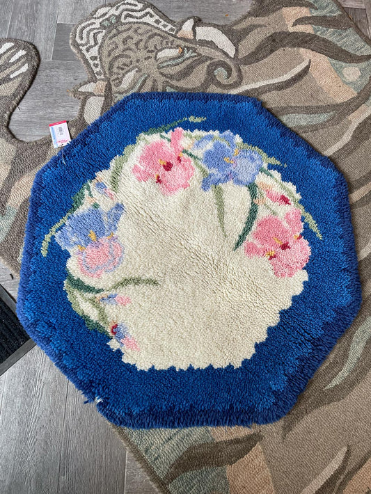 vintage handmade rug hook floral octagon mat