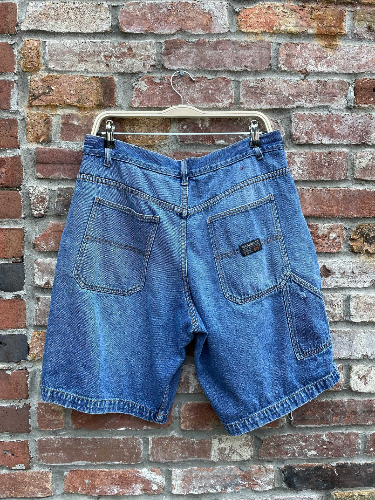 vintage 00s levi's long denim shorts