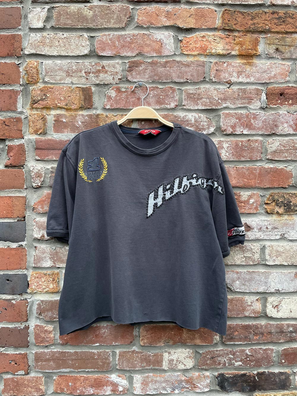 y2k tommy hilfiger embroidered crop ringer tee