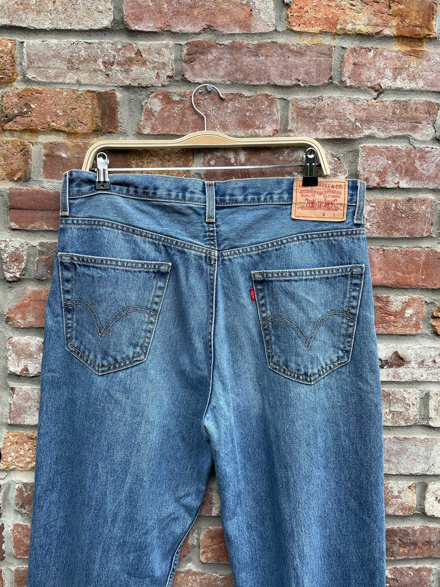 vintage 00s levi's relaxed baggy fit jeans