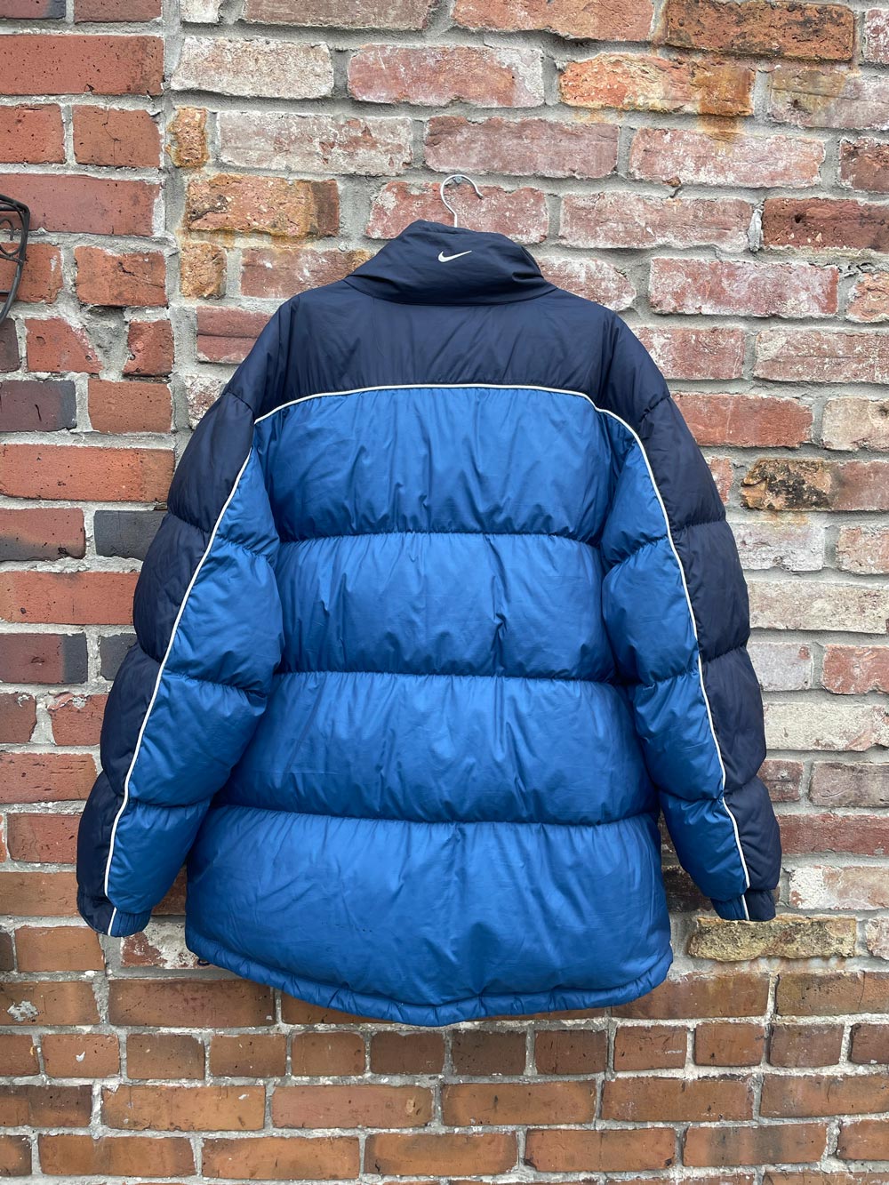 vintage 00s nike puffer coat