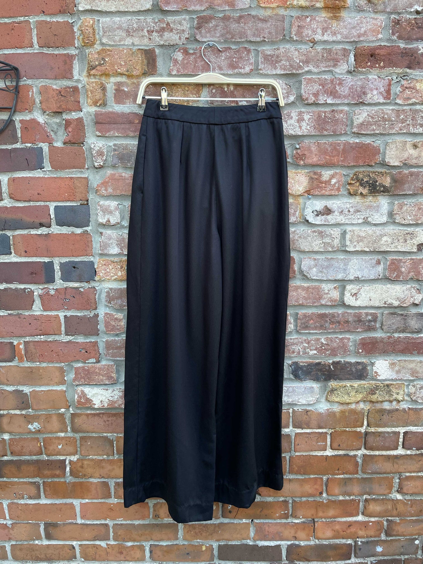 kotn 2024 plaza wide leg pleated trouser