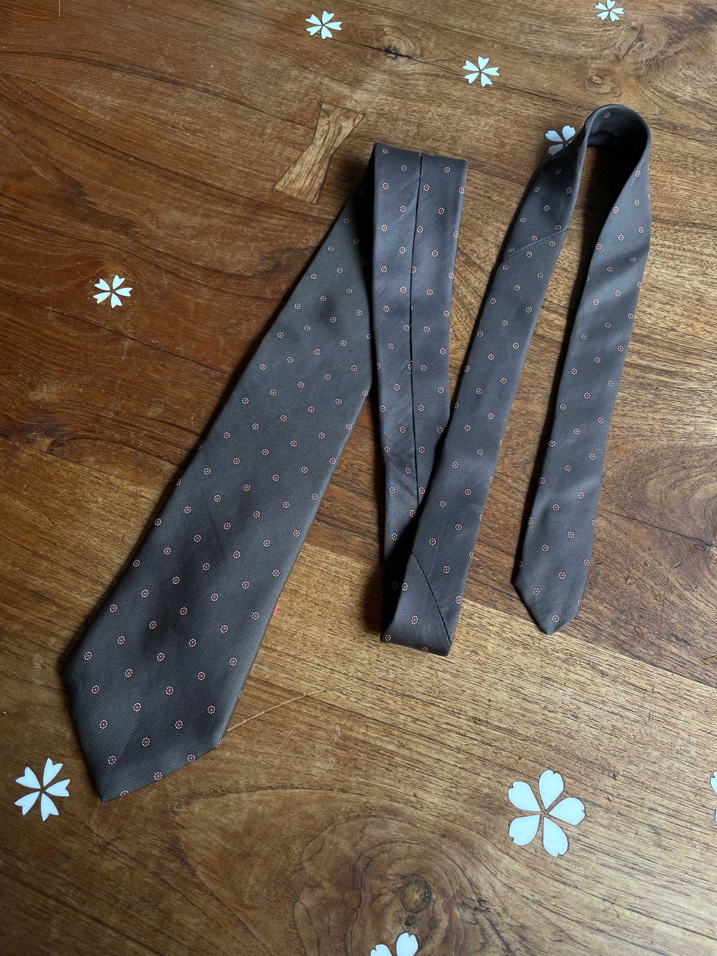 vintage frame 100% silk retro tie