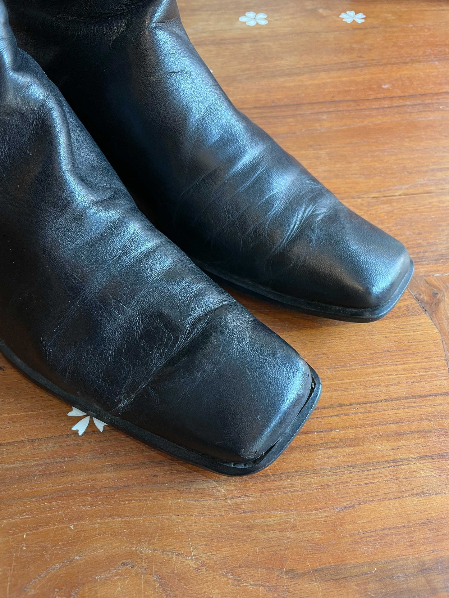 vintage stuart weitzman square toe leather boots