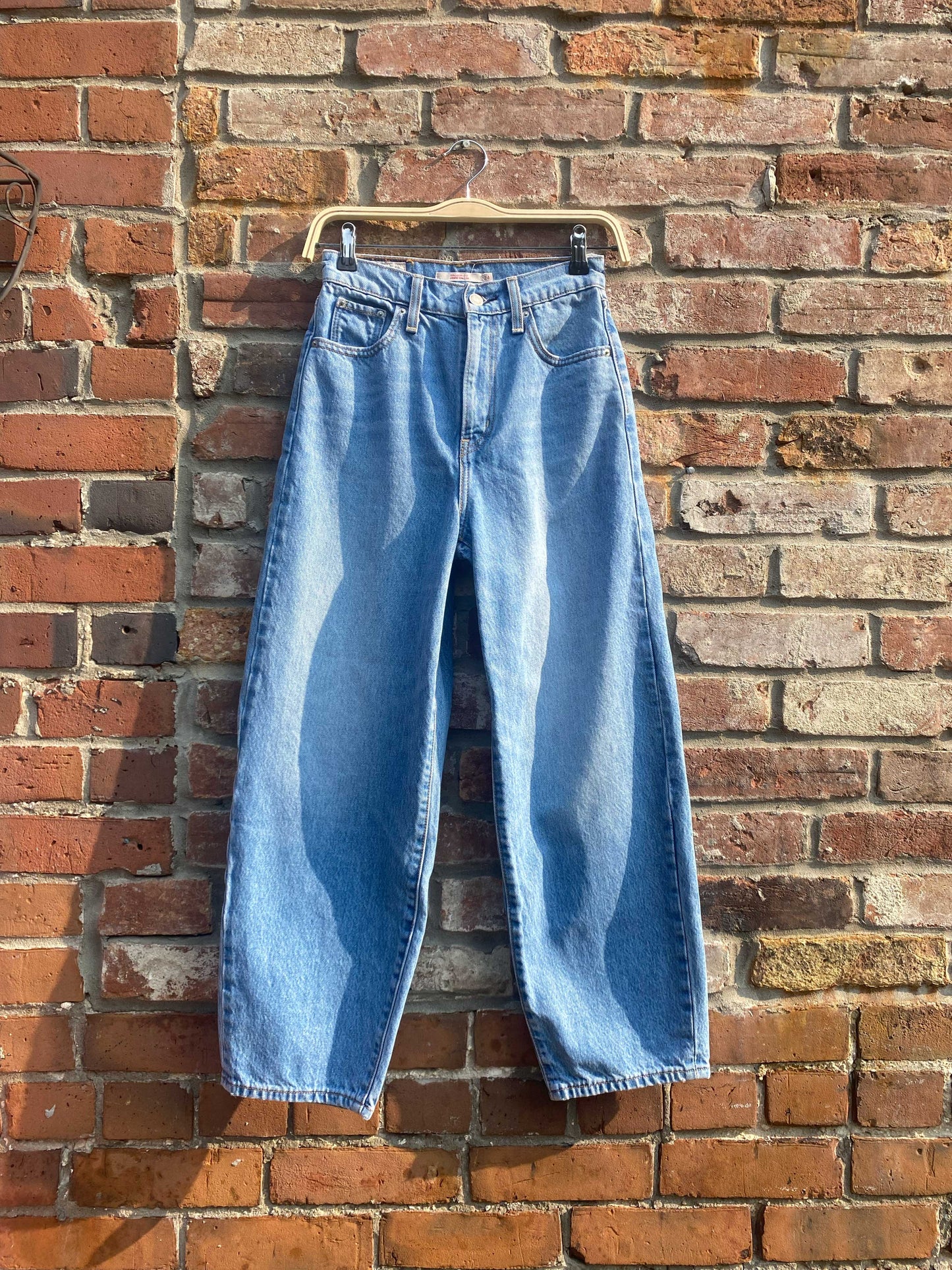 levi's balloon leg jeans