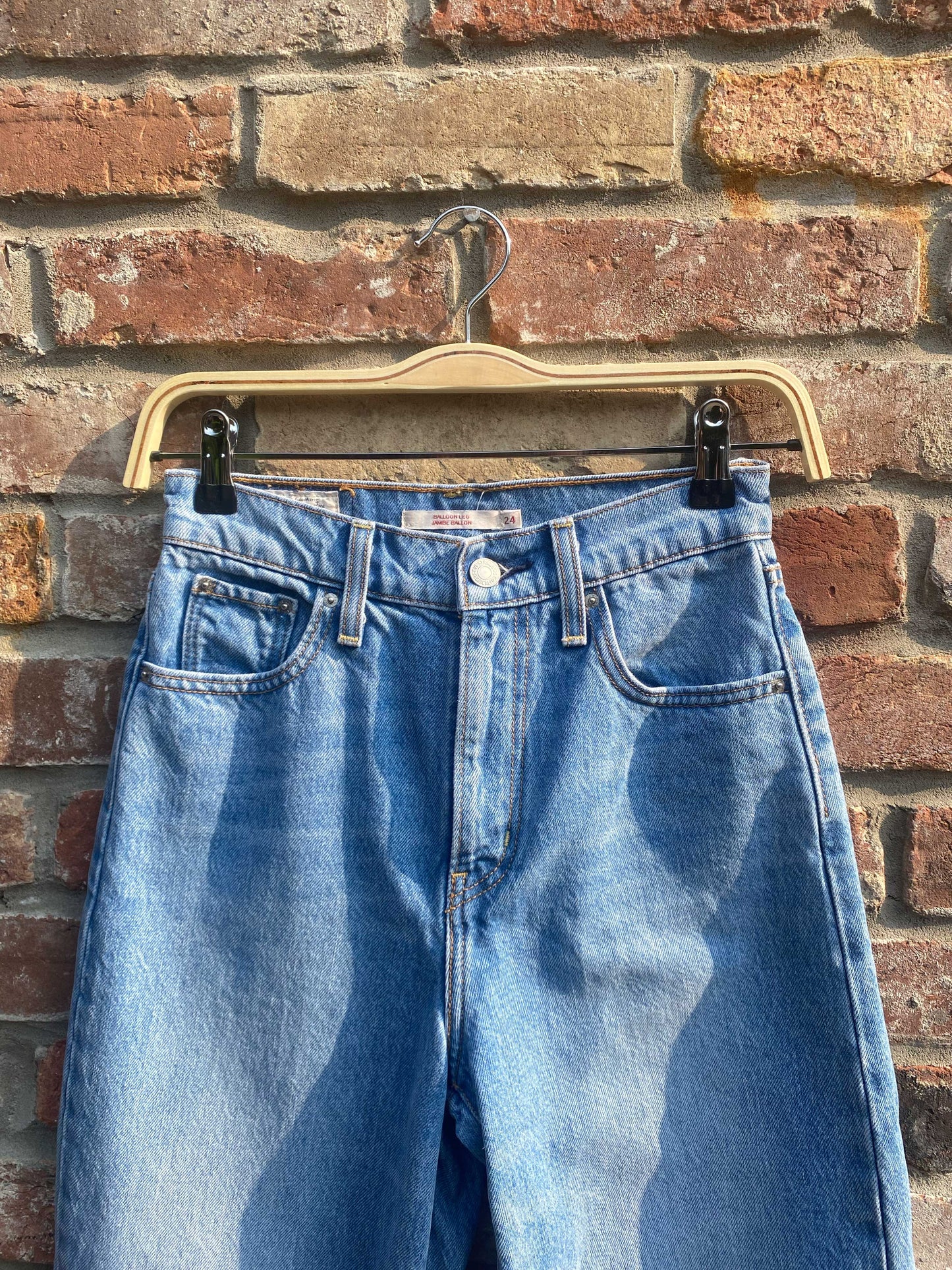 levi's balloon leg jeans