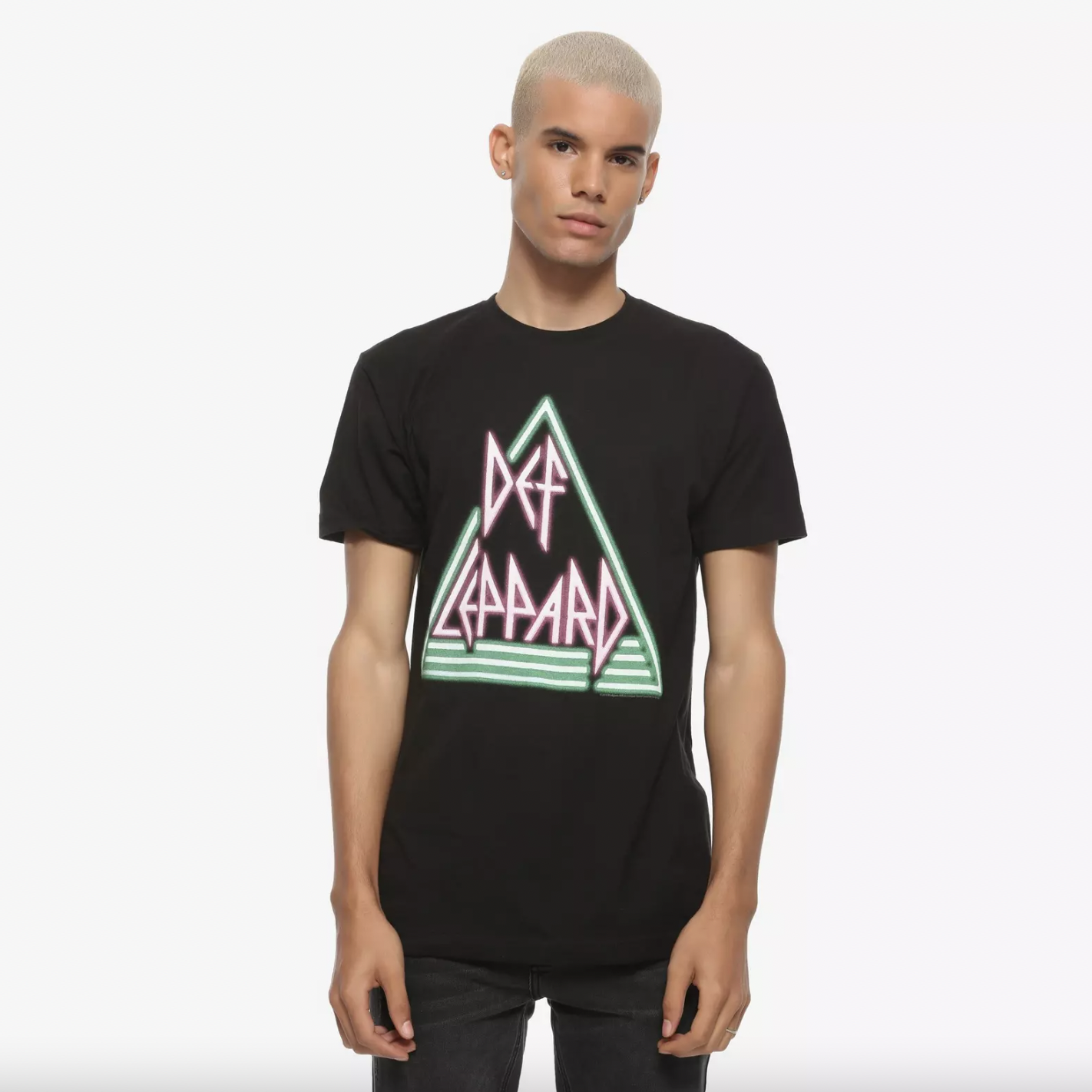 2021 def leppard neon logo tee