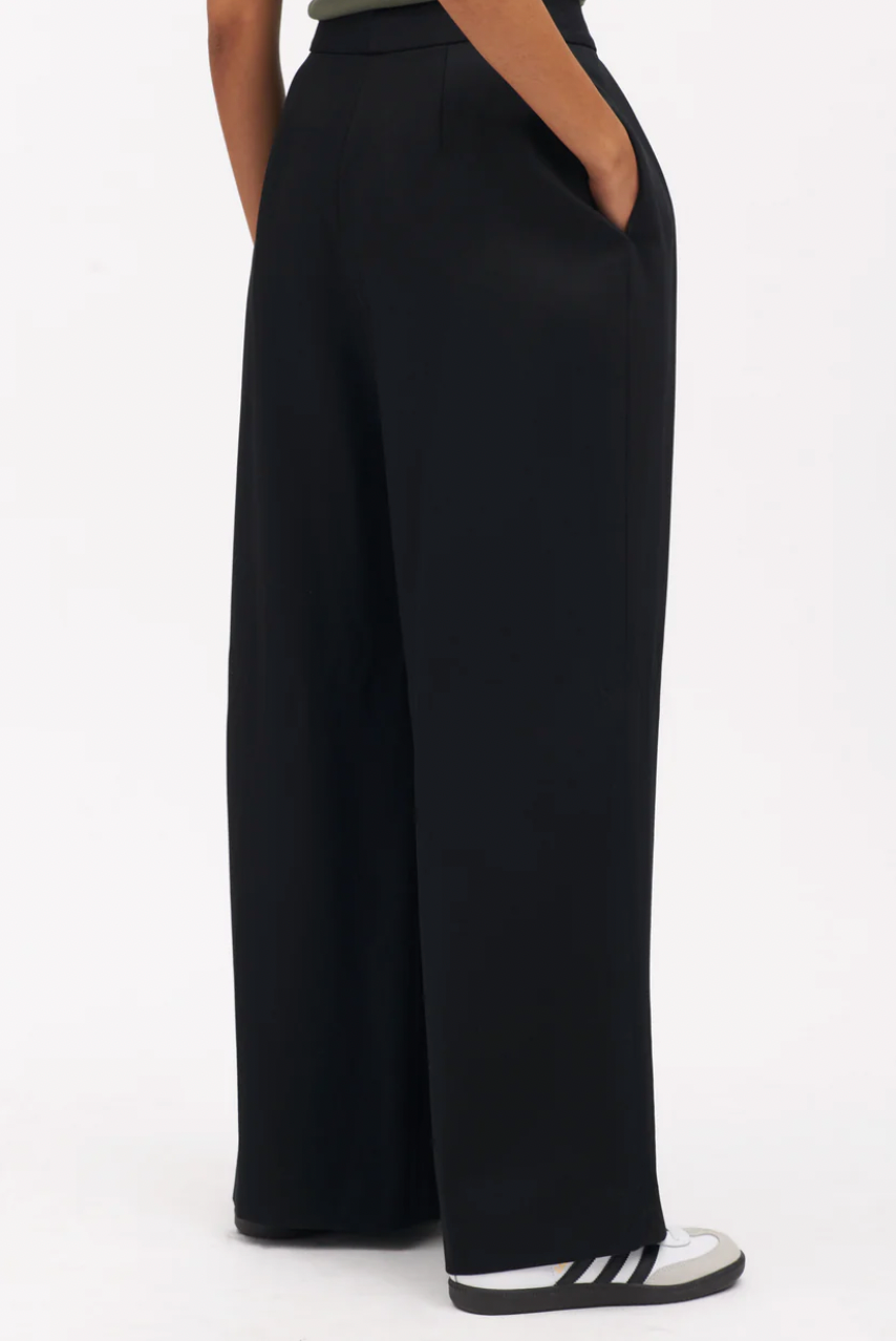 kotn 2024 plaza wide leg pleated trouser