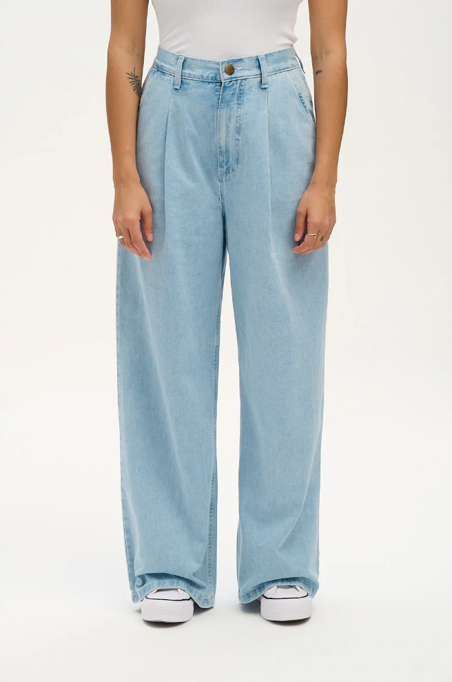 lucy & yak cole pleated wide leg jeans