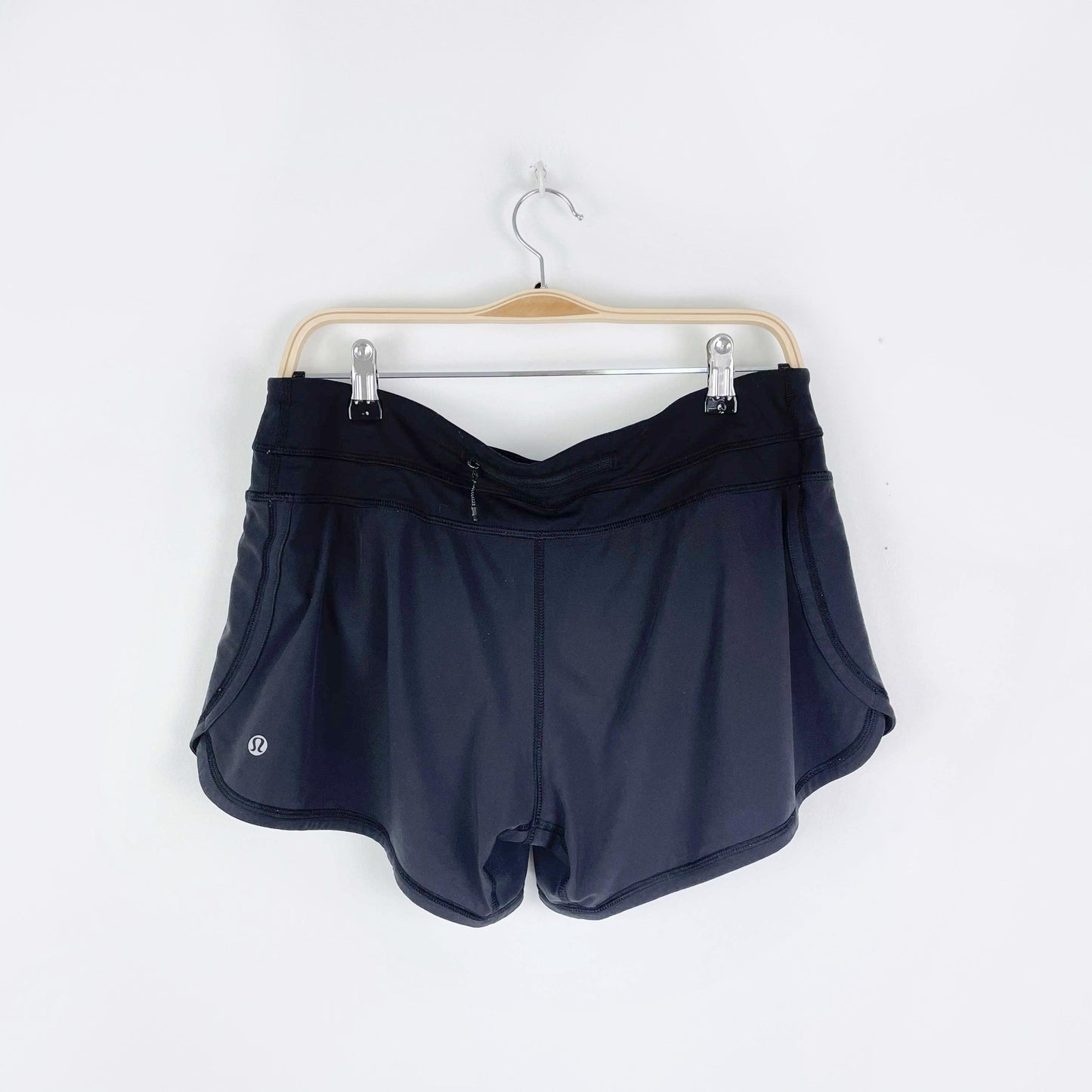 lululemon groovy run luxtreme short