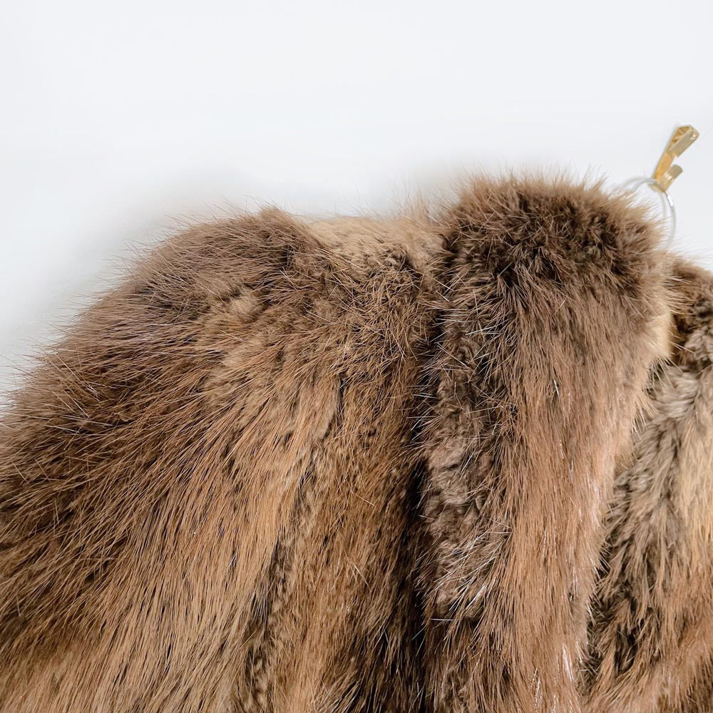 vintage GJ pappillon long beaver fur coat