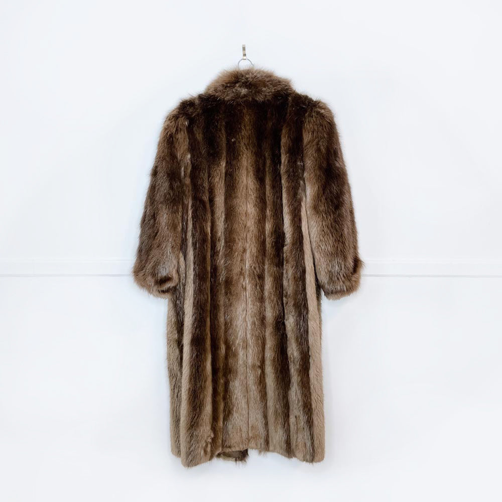 vintage GJ pappillon long beaver fur coat