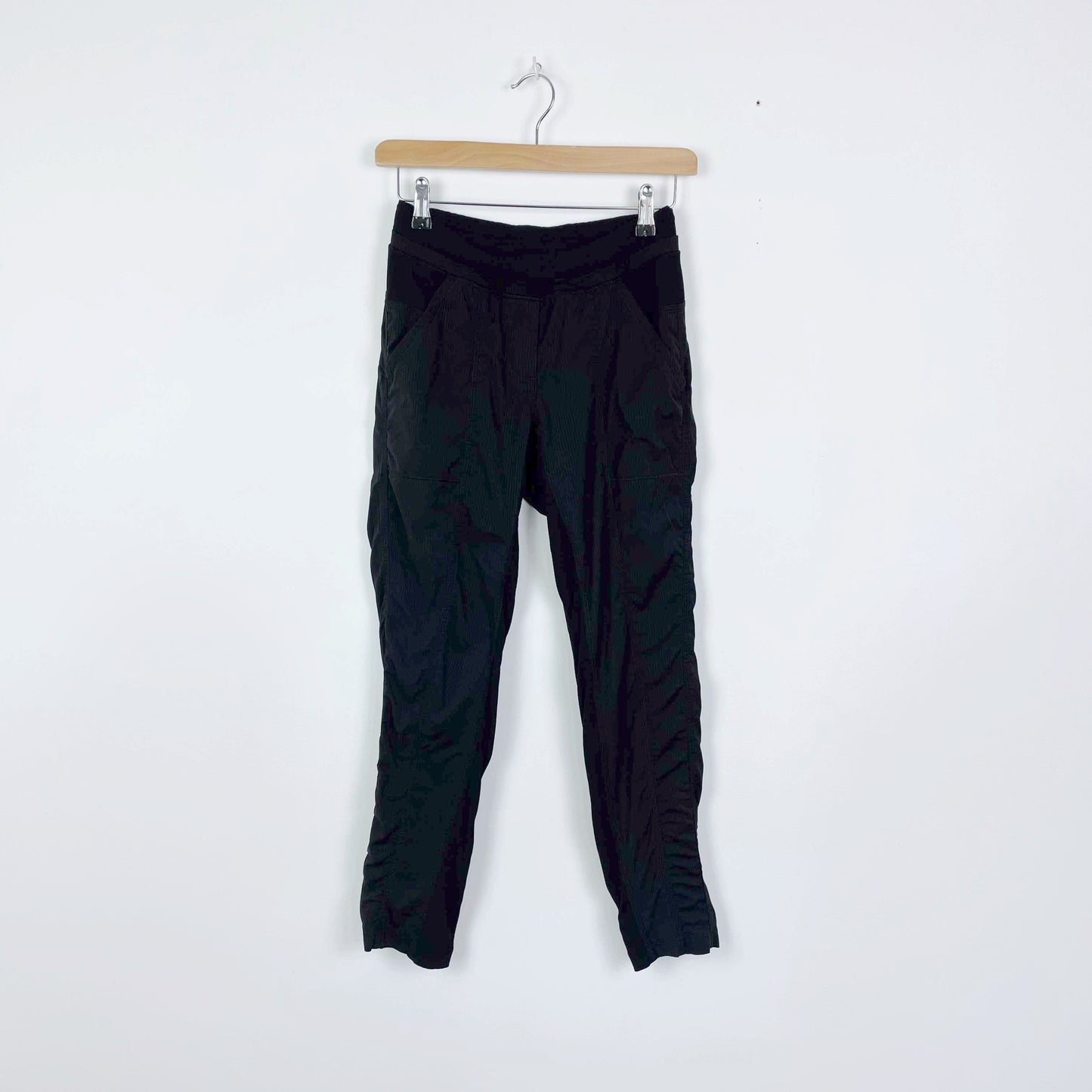 lululemon street to studio slim pant - size 4