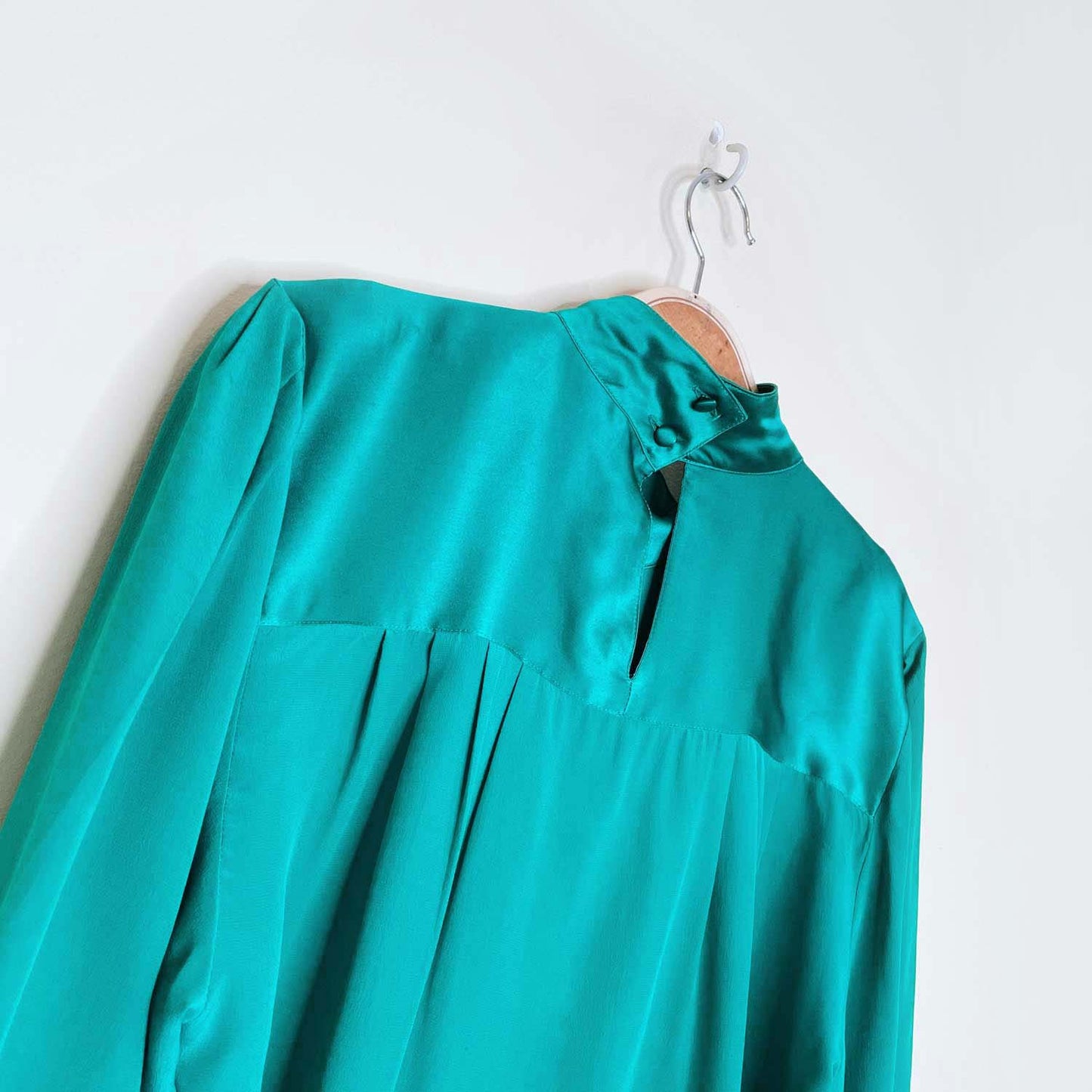 vintage de vinci green silk blouse - size 8