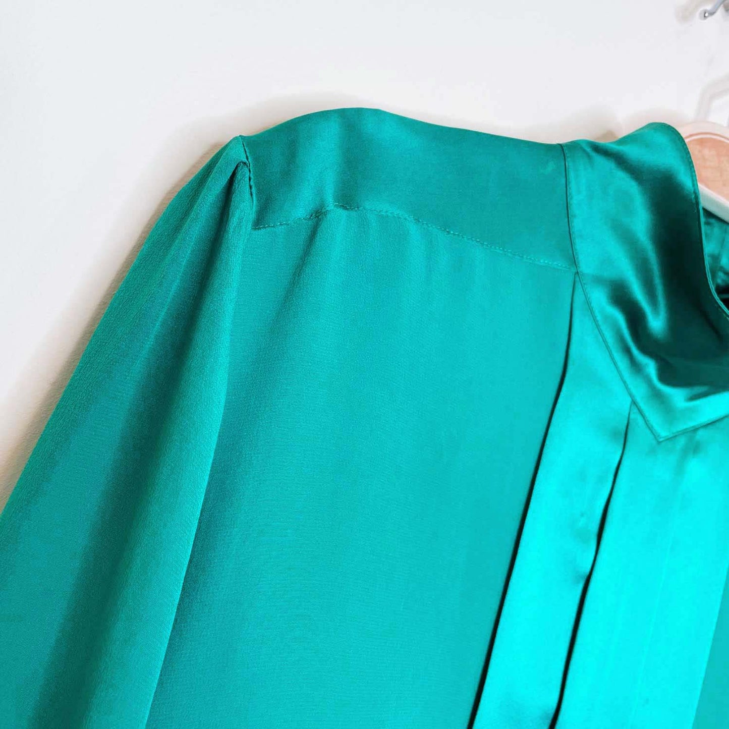 vintage de vinci green silk blouse - size 8