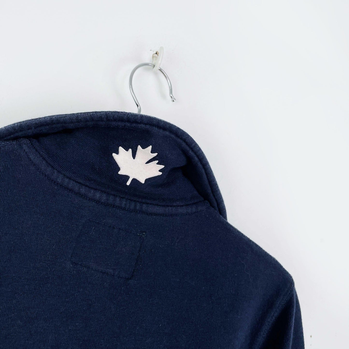 roots navy 1/4 zip sweatshirt