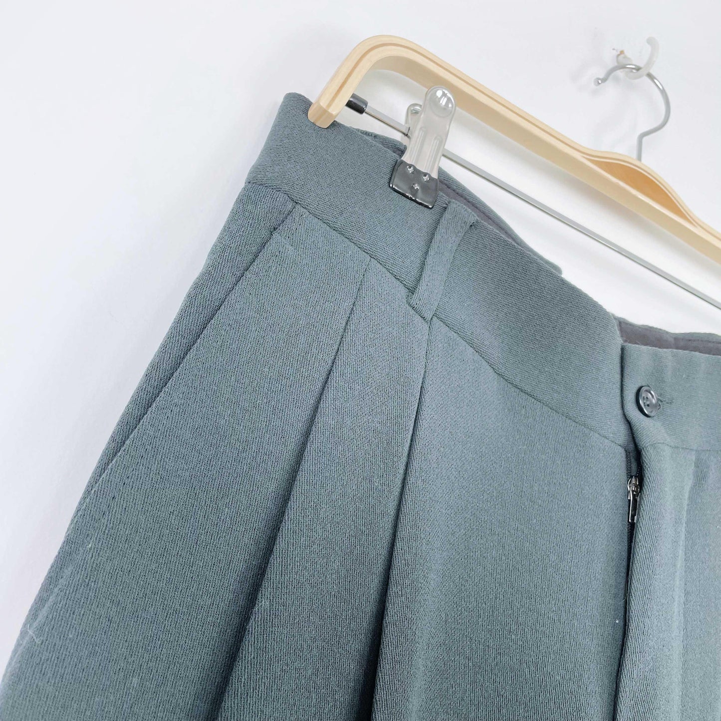 vintage hugo boss prohibition high rise pleated trouser