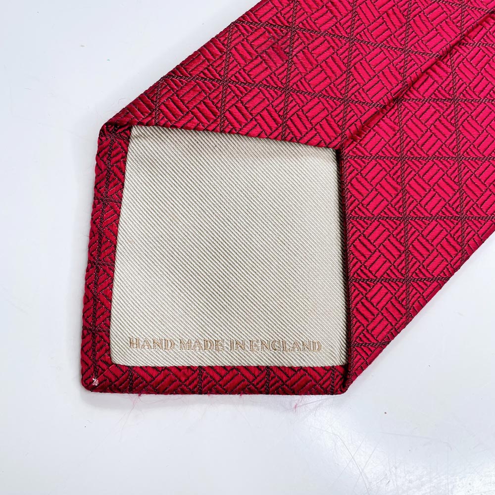 burberry 100% silk red diamond weave tie