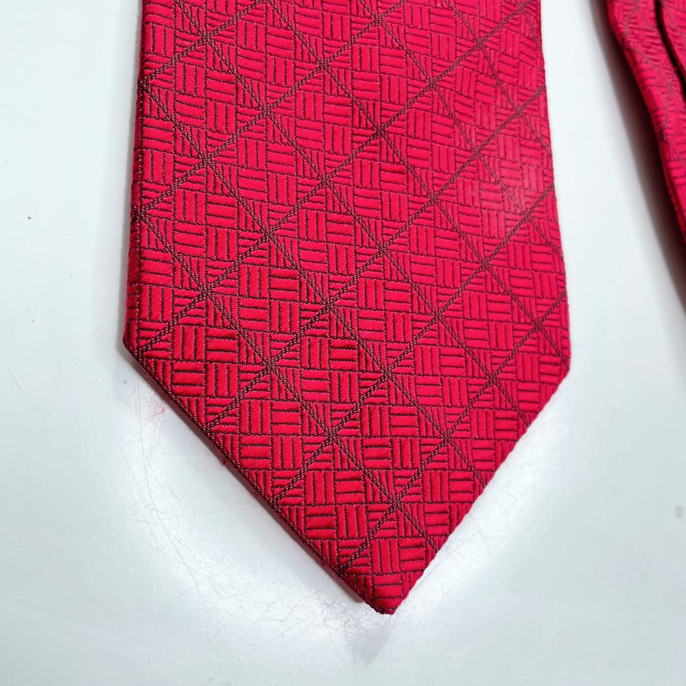 burberry 100% silk red diamond weave tie