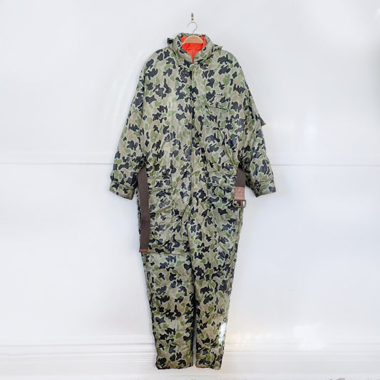 vintage 70s ski-daddle pack in camo down snowsuit