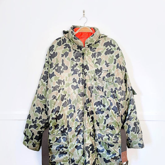 vintage 70s ski-daddle pack in camo down snowsuit