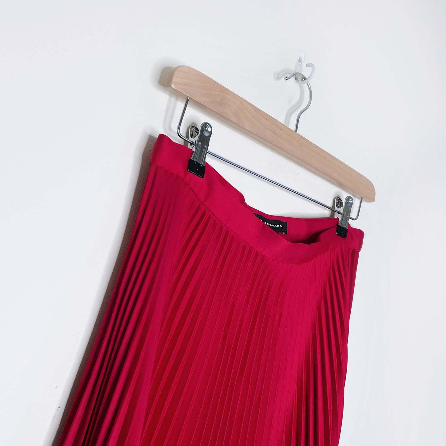 club monaco annina red holiday pleated midi skirt - size 6