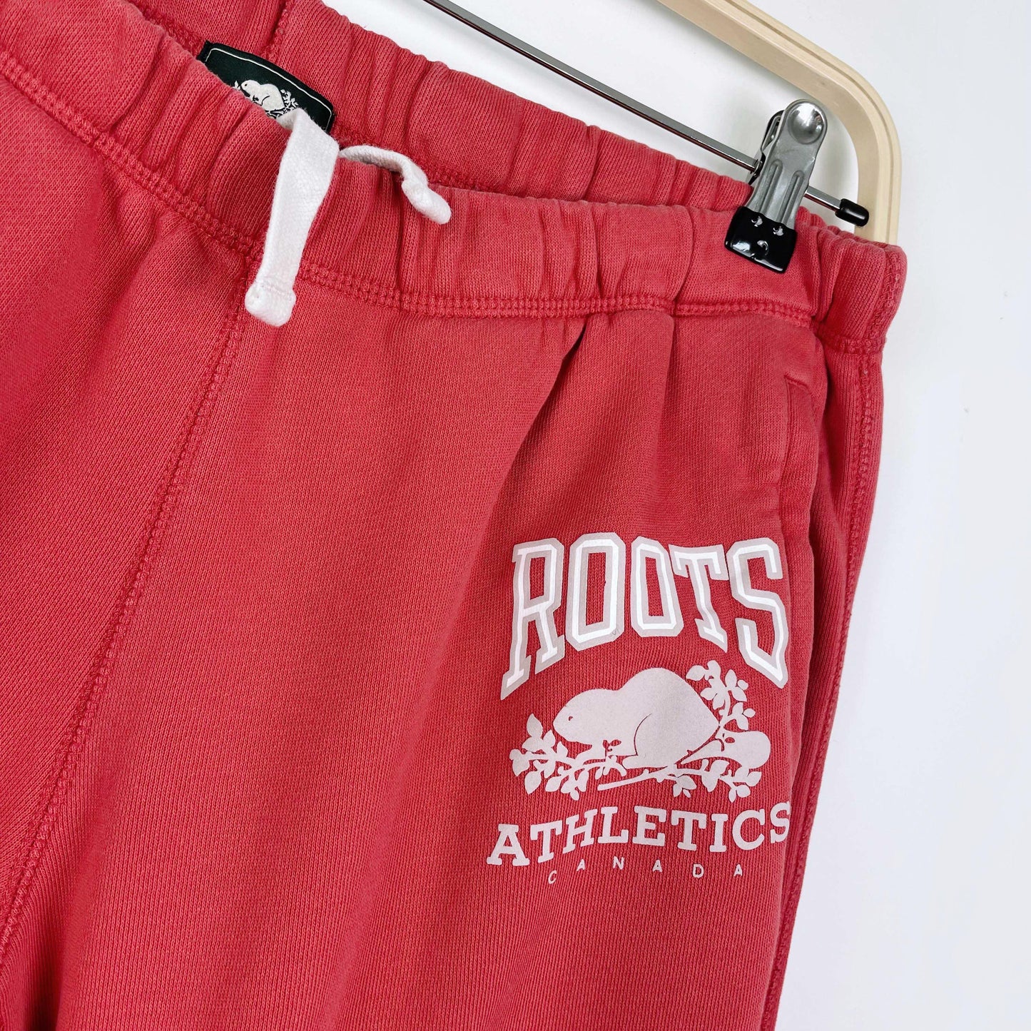 roots 2020 coral cropped sweatpants - size xl