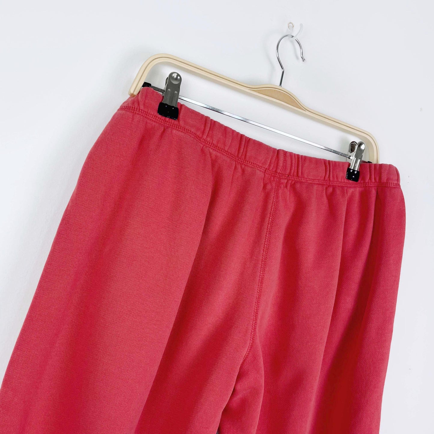 roots 2020 coral cropped sweatpants - size xl