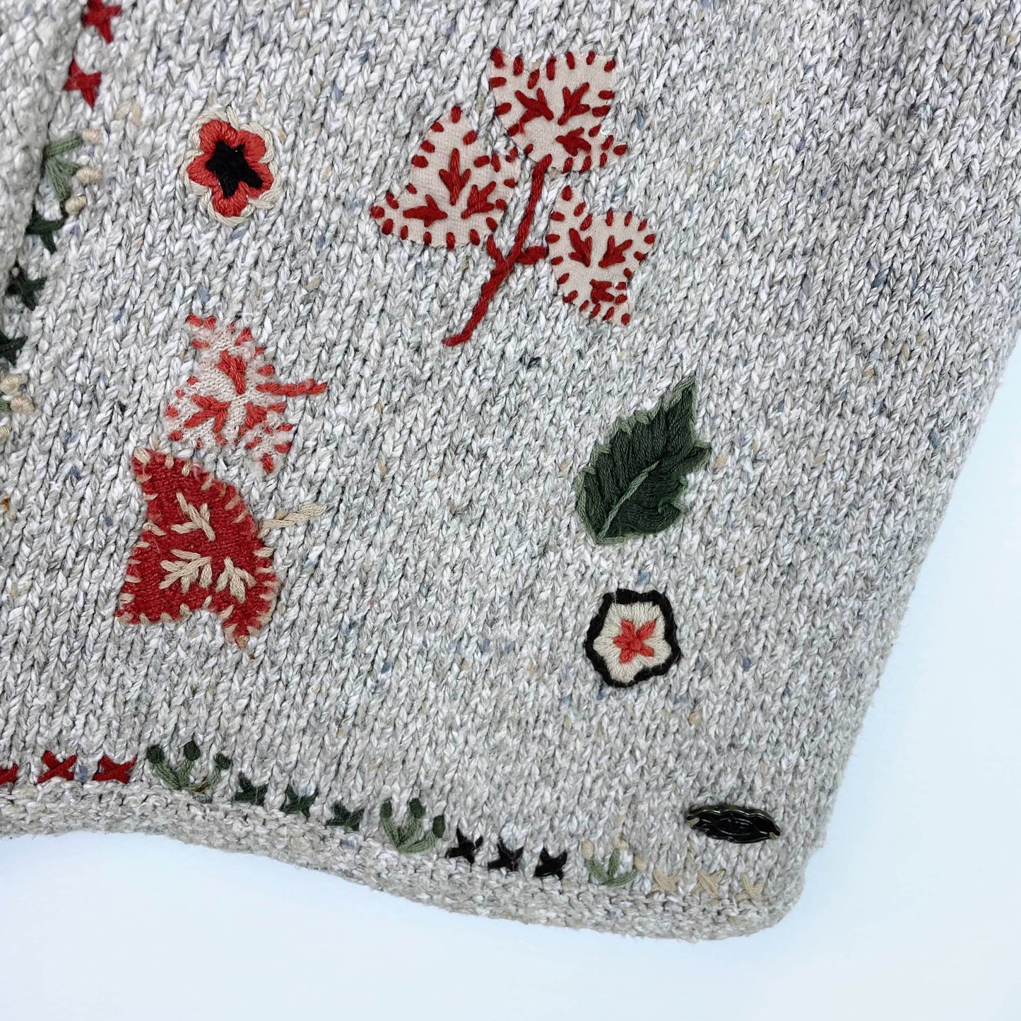 vintage 00s NR hand-embroidered fall knit vest