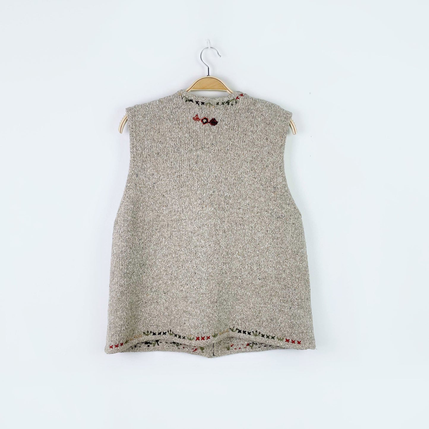 vintage 00s NR hand-embroidered fall knit vest