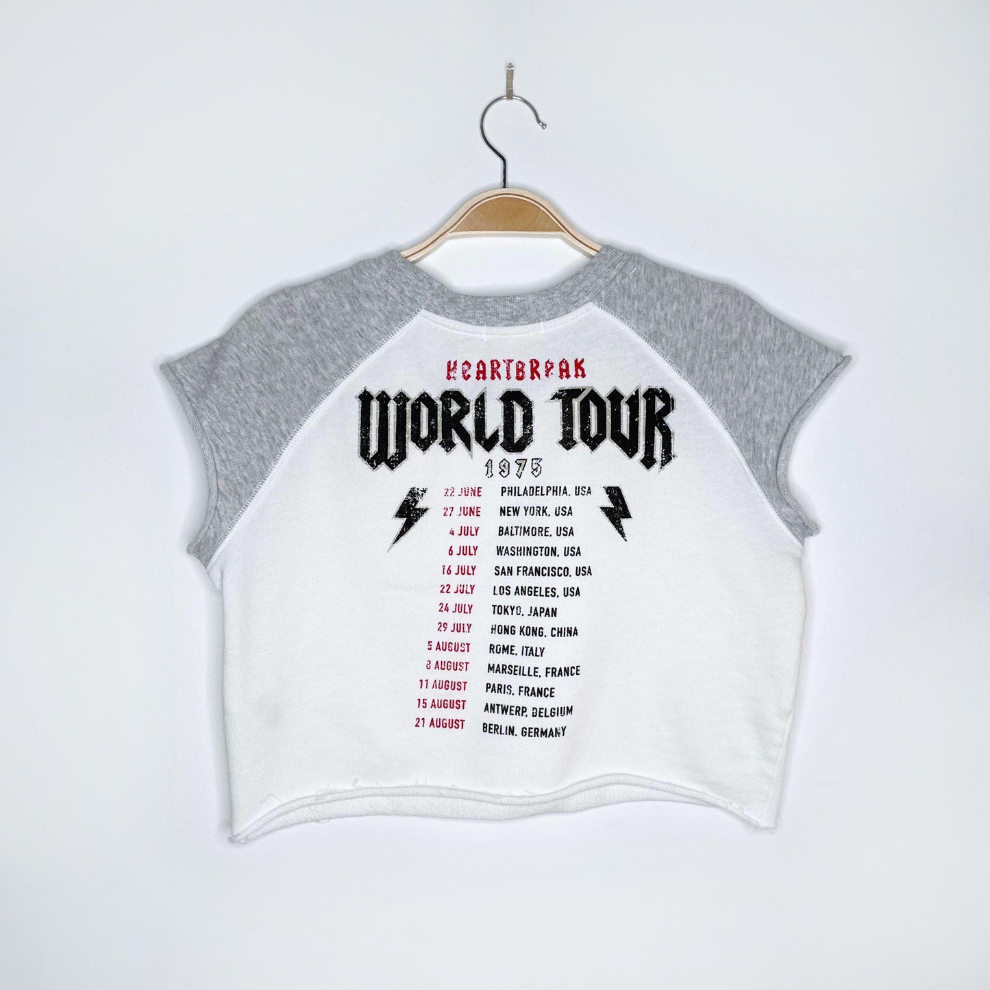 garage heartbreak world tour 1975 tee