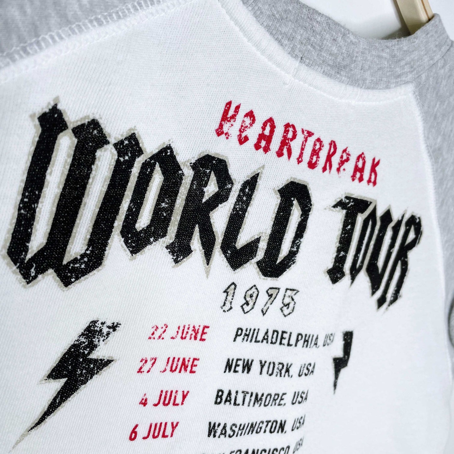 garage heartbreak world tour 1975 tee