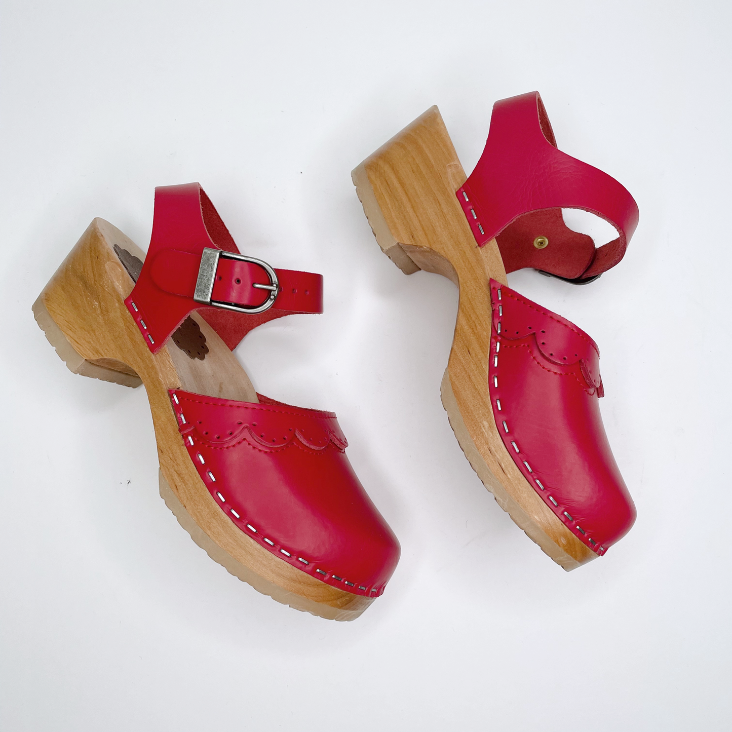 hanna andersson red swedish clogs - size 34