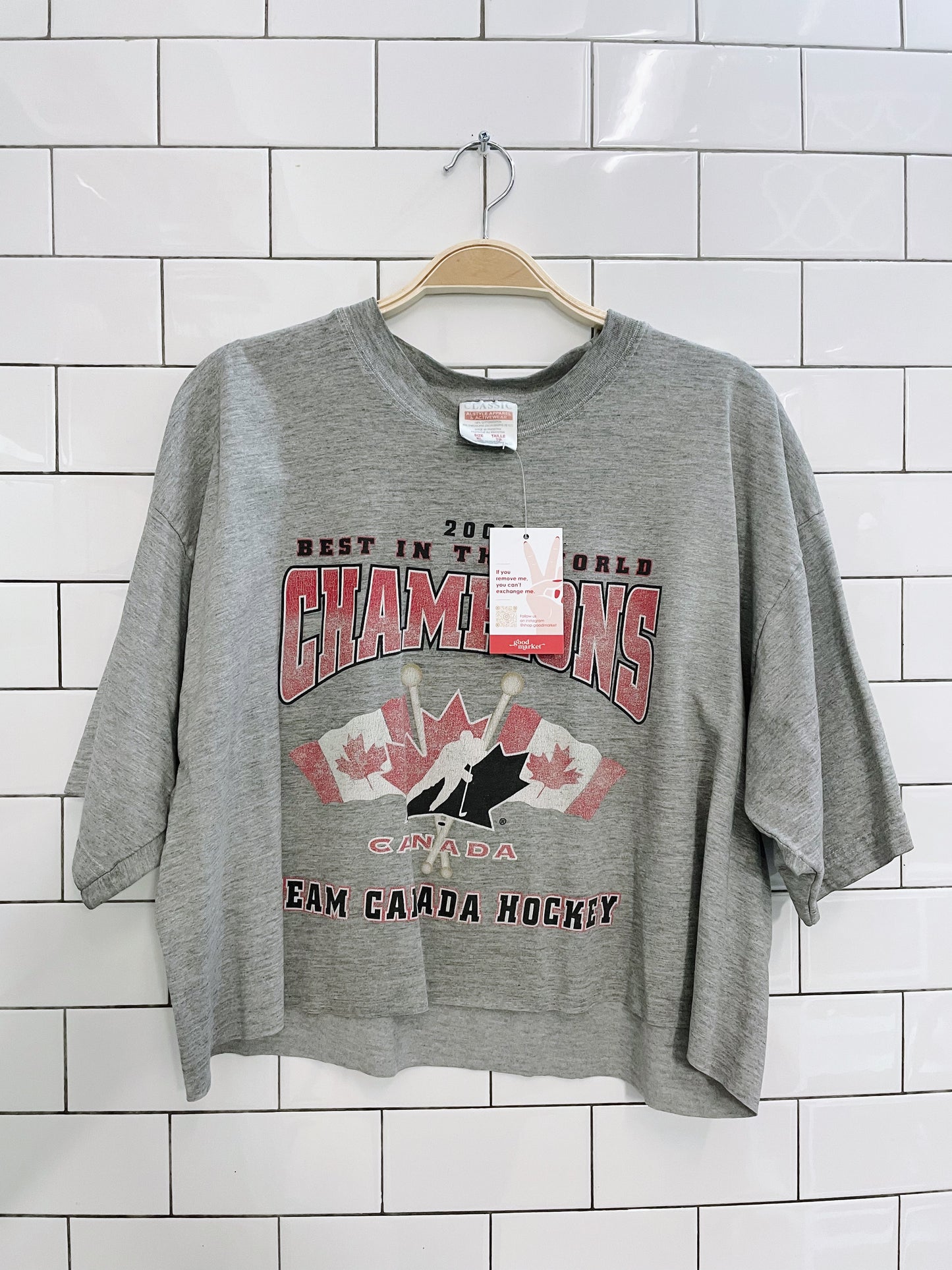 vintage 2002 team canada hockey champions tee