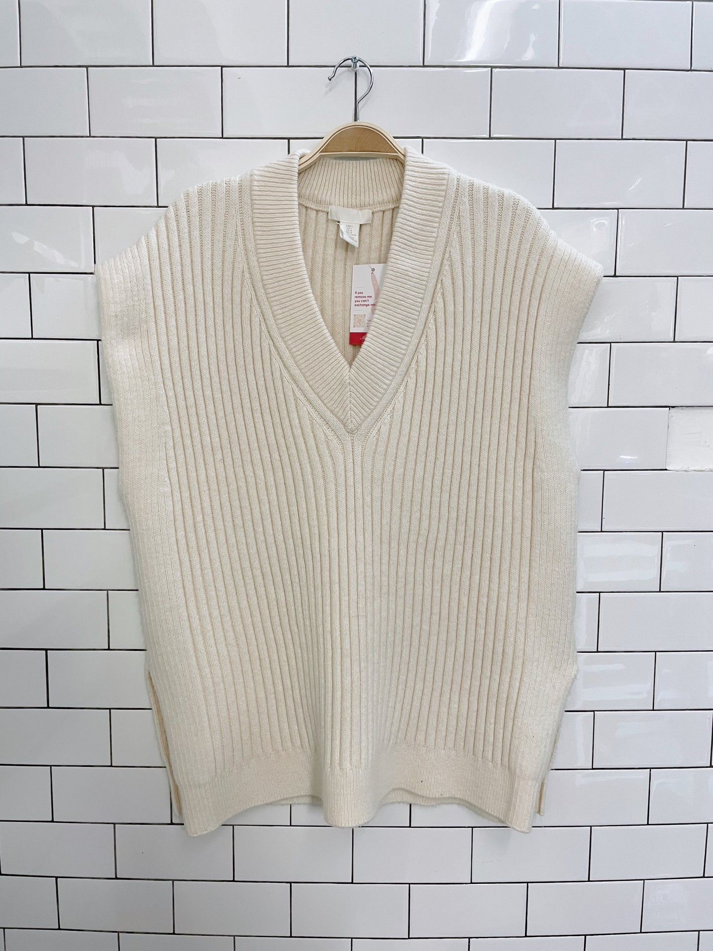 h&m v-neck ribbed sweater vest